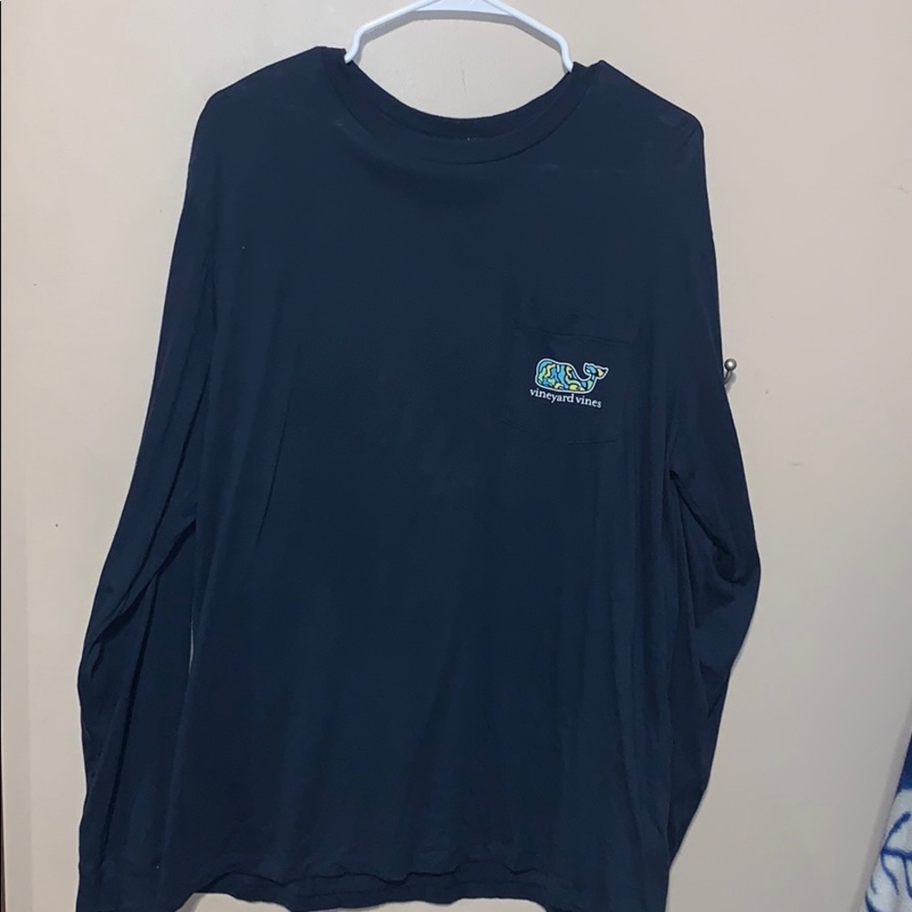 Vineyard vines tee